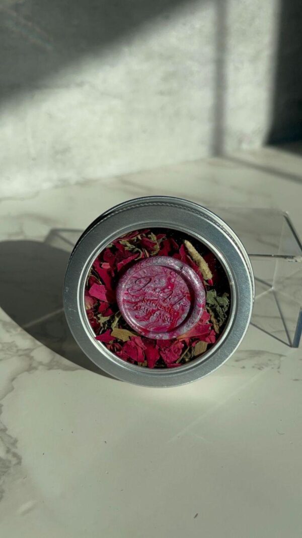 Blunts & Roses herbal smokes